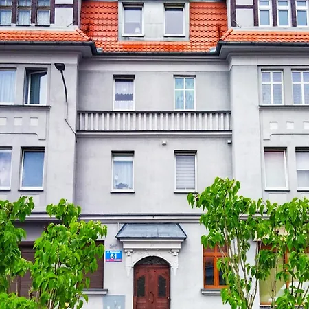 Mieszkanie W Srodmiesciu Blisko Rynku アパート ヴァウブジフ